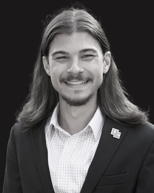 Benton Simpson headshot