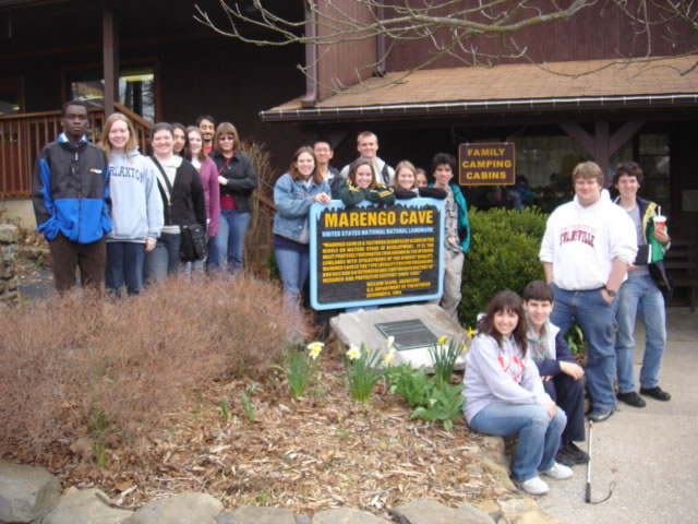 Honors students enjoy off campus trips to places like Marengo Caves, St. Louis Science Center, Indiana State Museum, Cincinnati Museum Center, Missouri State Museum, and Kinsey Institute at IU Bloomington, to name a few.