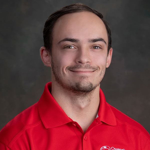 Dillon Riddell headshot