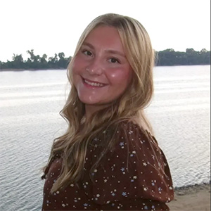 Evelynn Ousley headshot