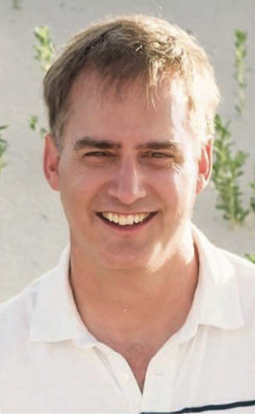 Alex Vernon headshot
