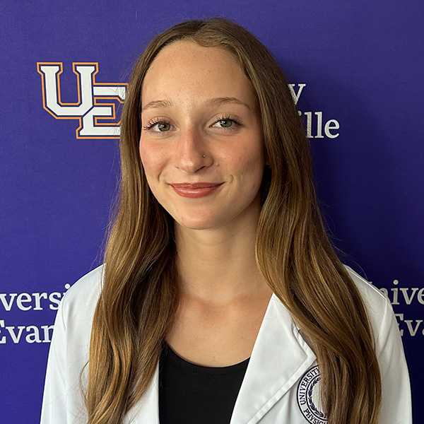 Kinsey Vergason headshot