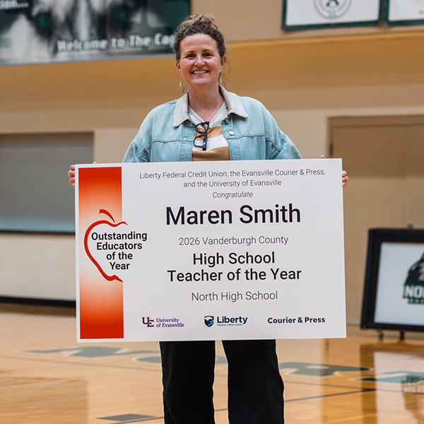 Maren Smith with award