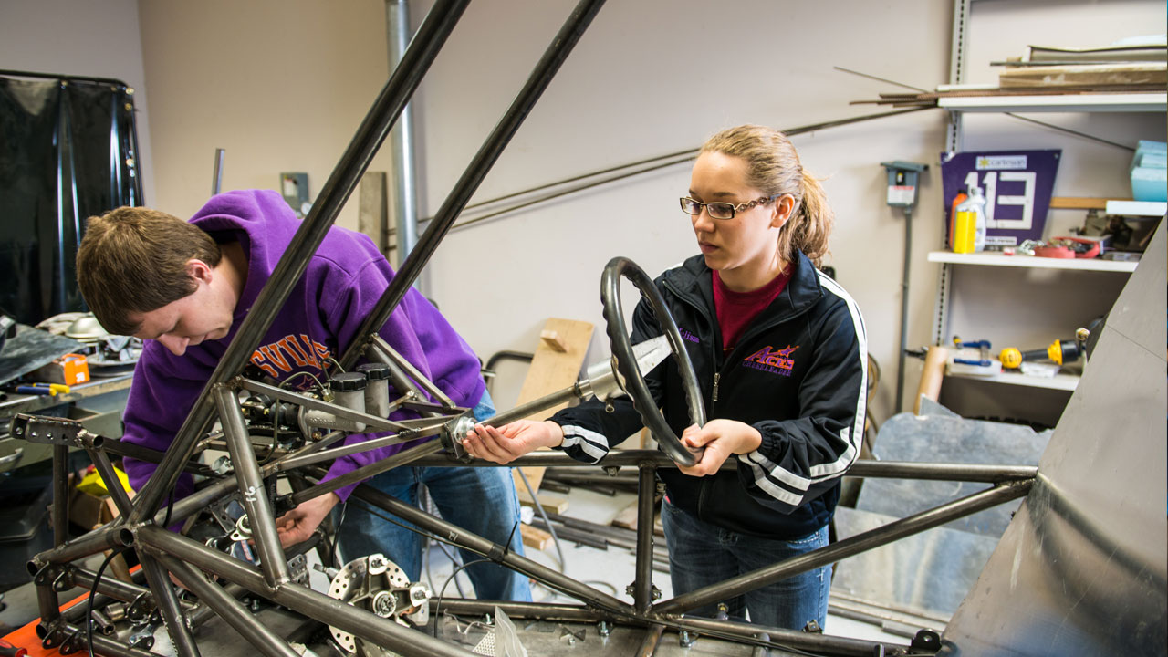 UE Mechanical Engineering students building a Baja buggy