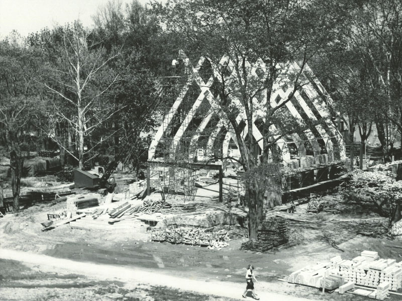 Neu Chapel under construction