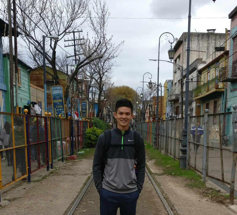 Toan on an inner street of La Boca